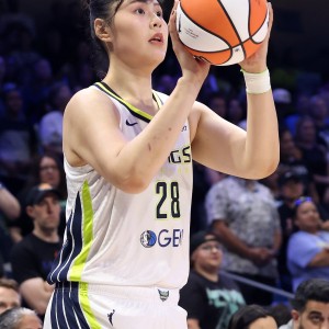 开云在线-李月汝本赛季先后效力于风暴和飞翼 共出战31场&amp;场均6分4.5板