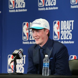 开云体育入口-克尼佩尔：不想和任何球员作比较 我喜欢克莱&amp;想像克莱那样打球